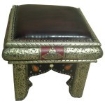 Tabouret marocain orné de métal