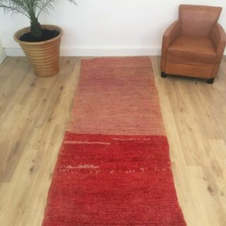 Tapis Marocain Long tapis berbère Beni M'Guild deux couleurs rouge et rosé 264 x 092