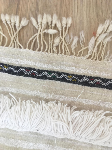 Tapis Marocain Tapis Handira authentique écru et blanc avec paillettes et lignes colorées 178 x 106