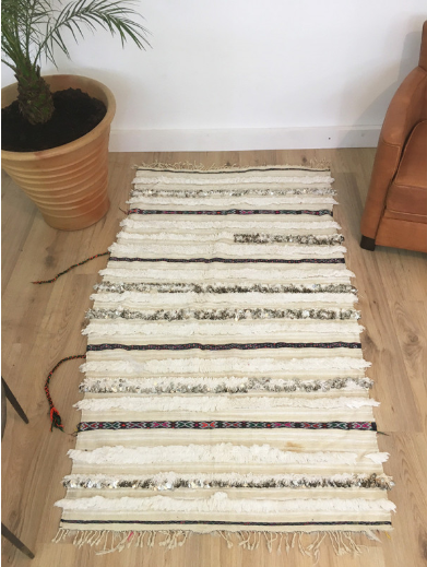 Tapis Marocain Tapis berbère Handira écru blanc lignes noires 173 x 095