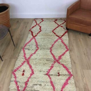 Tapis Marocain Tapis berbère Azilal losanges rouges et roses 210 x 095