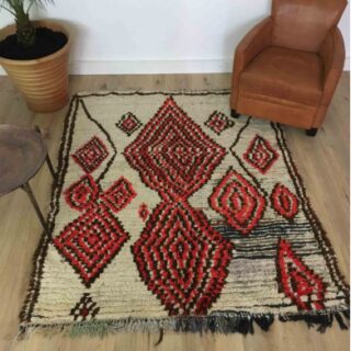 Tapis Marocain Tapis berbère ancien Azilal laine rase écrue et fils de coton rouge 194 x 159